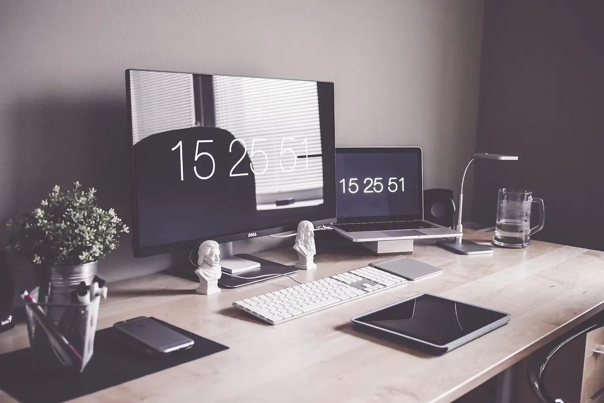 Desk Accessories for Small Spaces: 8 Space-Saving Ideas for UK Homes
